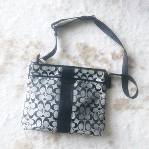 Classic Coach crossbody